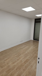 Local de 19m2 - Rue Lavoisier Corbeil Essonnes