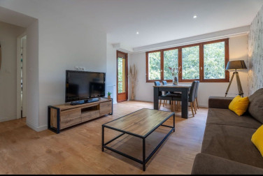 Colocation Haut de Gamme à Pau : 3 Chambres Disponibles dans un T5 Meublé !