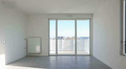 À vendre : Appartement  T2 de 46 m² avec balcon, ascenseur et parking