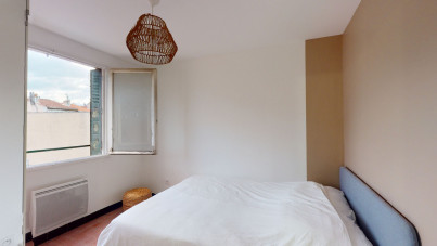 Très beau T3 meublé de 45m², entièrement refait à neuf par un architecte et idéal pour de la colocation