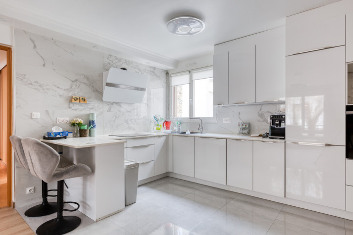 Photo 3 Room 4 pièces à Paris 19