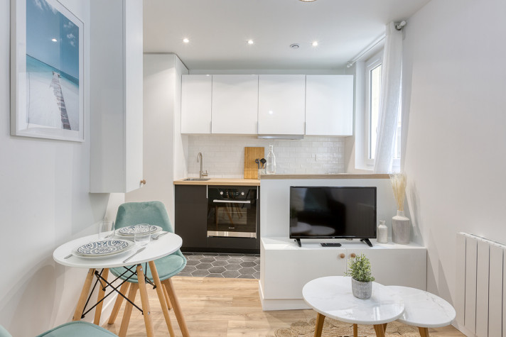 Photo 3 T2 2 pièces à Paris 10