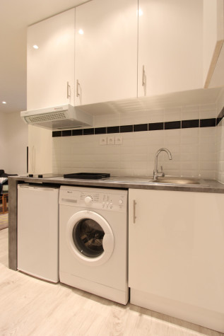 Photo 2 T2 2 pièces à Paris 18