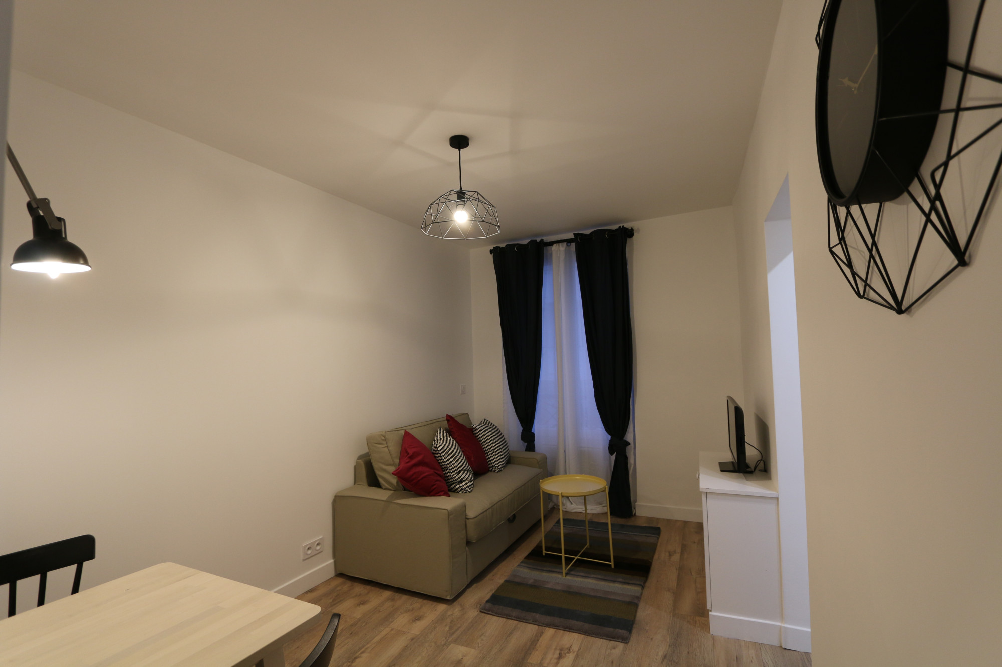 Annonce n° 337 Magnifique 2 pièces de 24,36m2 rue Pajol 75018 Paris